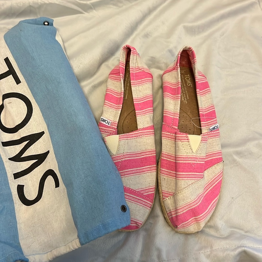 TOMS